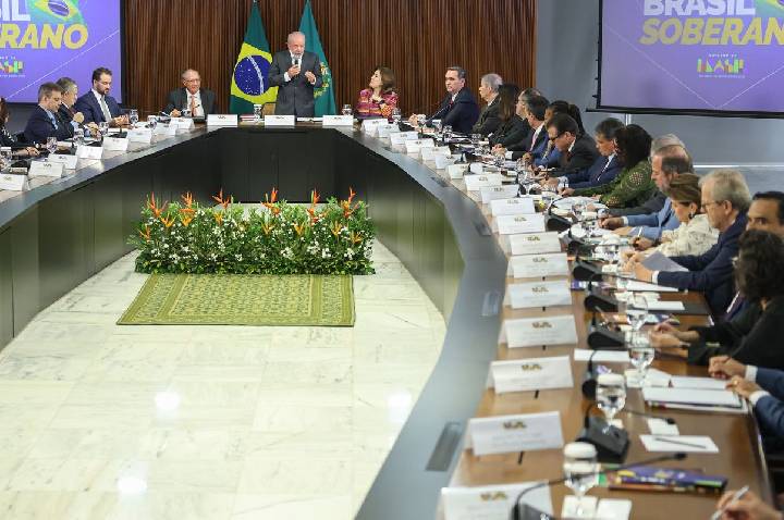 Brasil vai buscar novos parceiros para dimunuir impactos comerciais