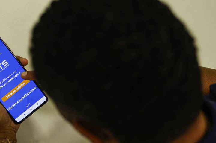 Desenrola 2.0 leva 1,4 milhão ao app do FGTS
