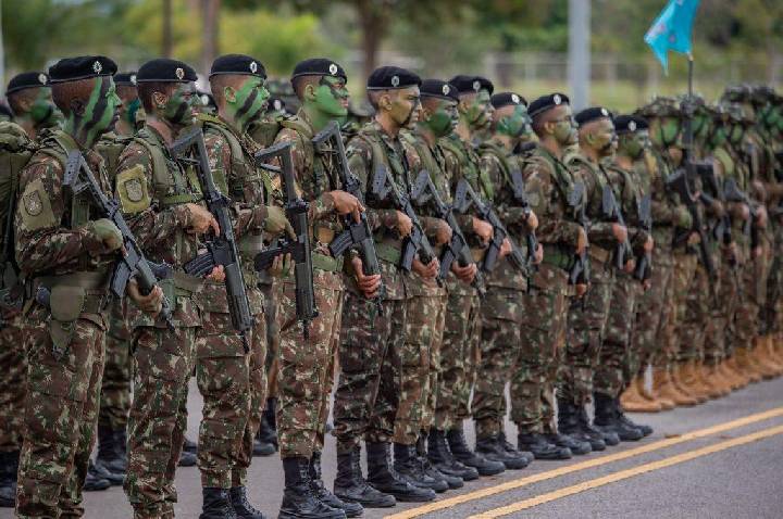 Jovens que fizeram o alistamento devem comparecer pessoalmente à Junta Militar