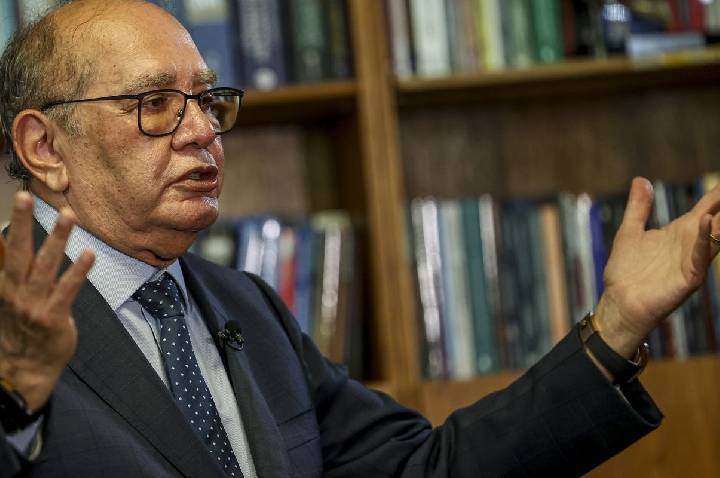 Mendes cita desequilíbrio eleitoral em afastamento de diretores da PF