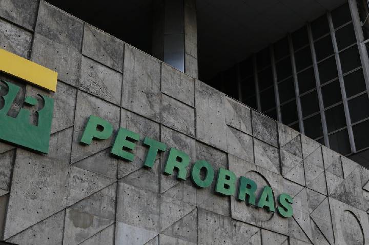 Petrobras atinge recorde de valor de mercado após descoberta no Amapá