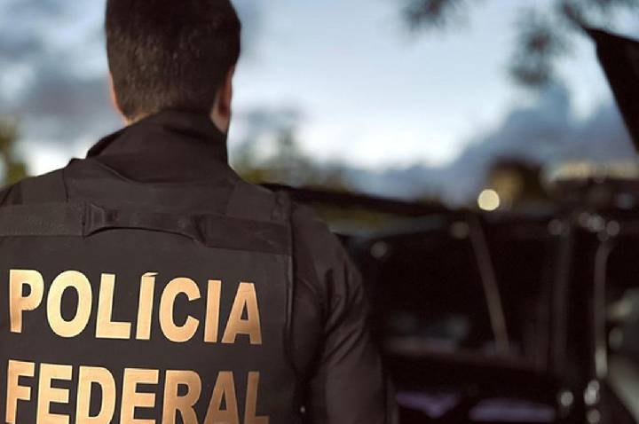 PF apreende 100 kg de droga que iriam para o Complexo do Alemão
