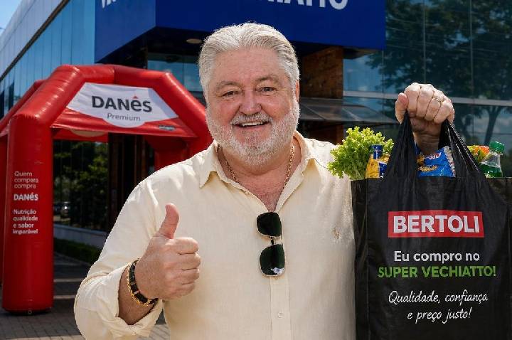 PREÇO BAIXO, AÇOUGUE DE QUALIDADE E FEIRA FRESCA FAZEM DO SUPER VECHIATTO UM DOS MERCADOS MAIS PROCURADOS DE APUCARANA