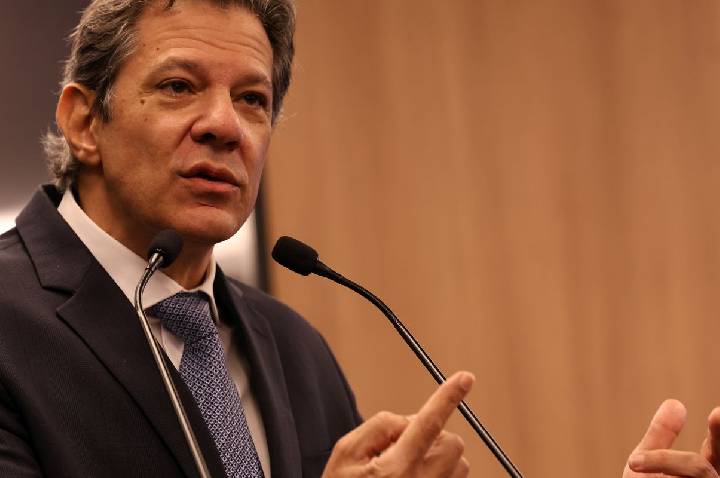 PT lança candidatura de Fernando Haddad ao governo de São Paulo
