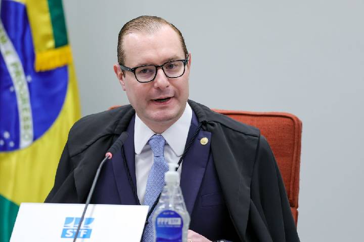 Zanin decide que STF vai julgar caso de venda de sentenças no STJ
