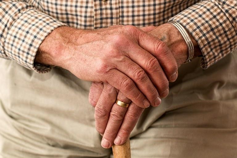 Câmara promulga lei que estabelece novos direitos para idosos de Apucarana