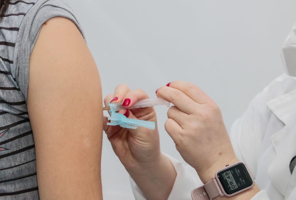 Apucarana segue firme na prevenção e vacinação gratuita contra a gripe