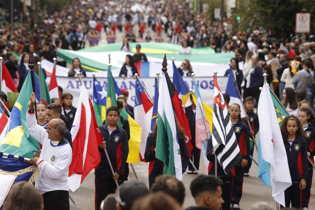 Prefeitura abre inscrições e entidades já podem confirmar presença no desfile de 7 de setembro em Apucarana