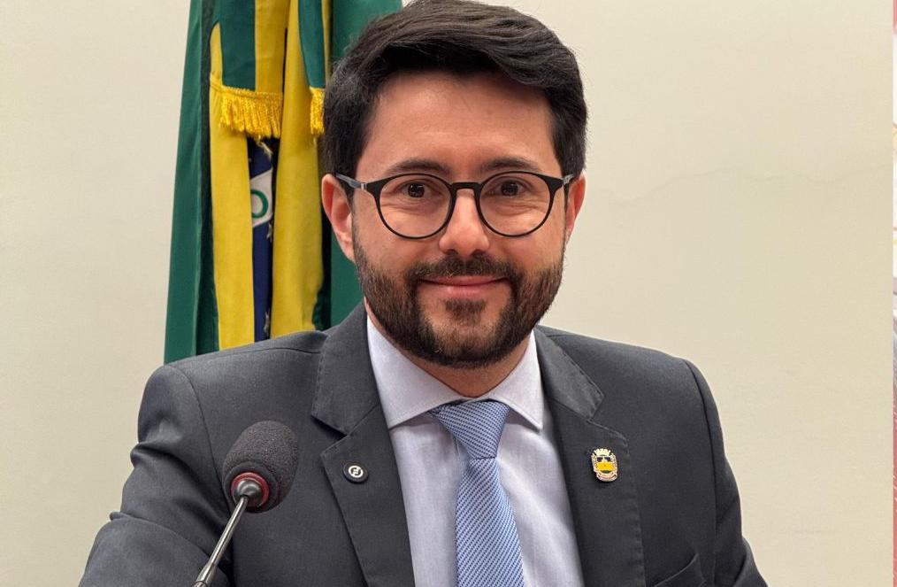 Moisés Tavares leva bandeira da hemofilia e inovação a Brasília