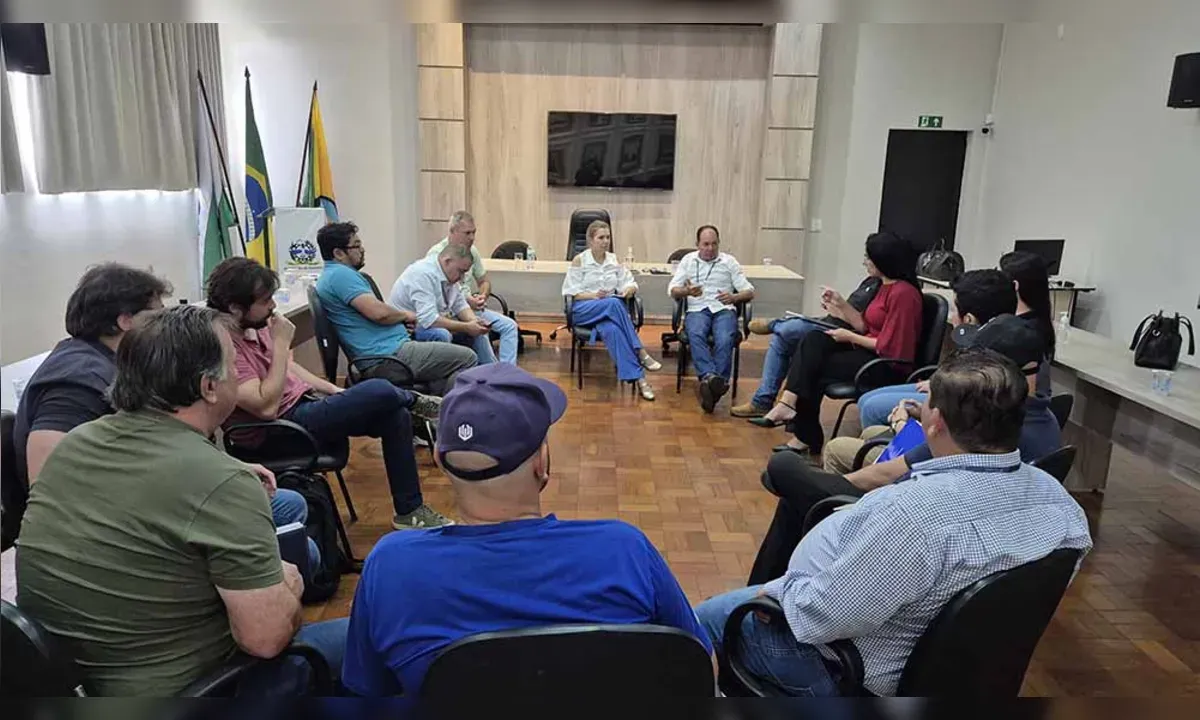 Prefeita em exercício de Ivaiporã discute obras com Copel e Sanepar