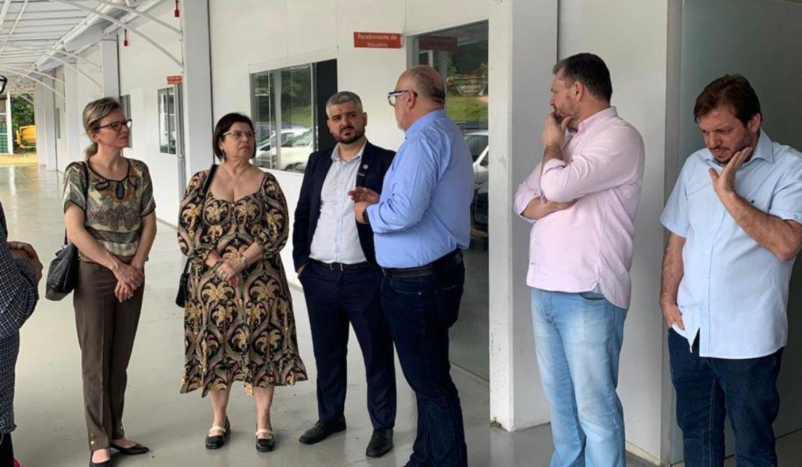 Secretário de saúde e técnicos do MS visitam Hospital da Acea