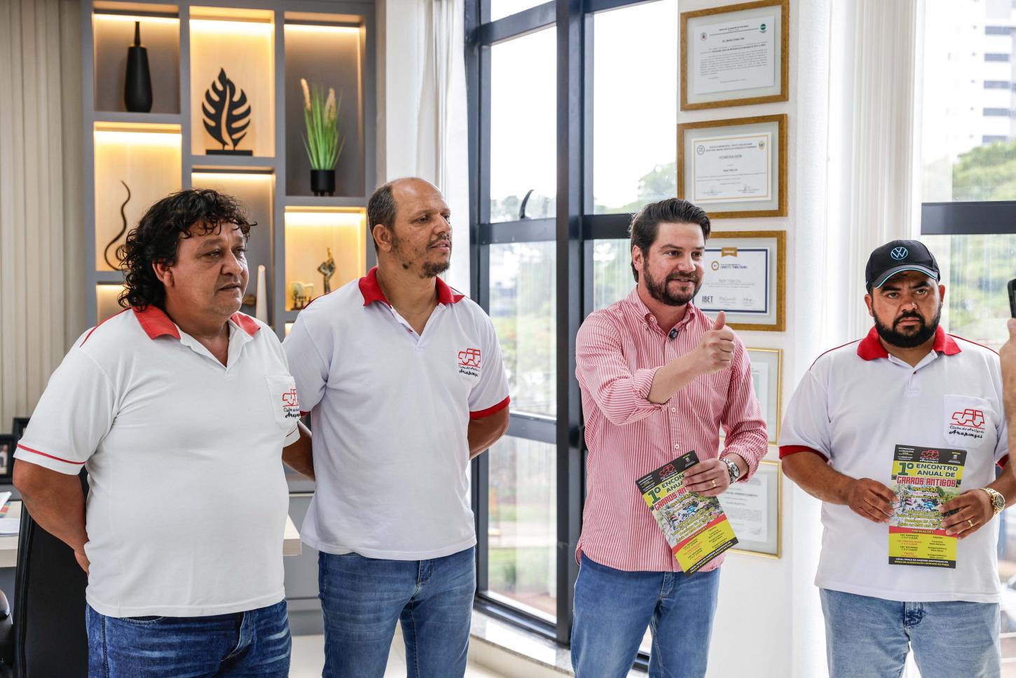 Arapongas terá 1º Encontro Anual de Carros Antigos na Praça da Saudade