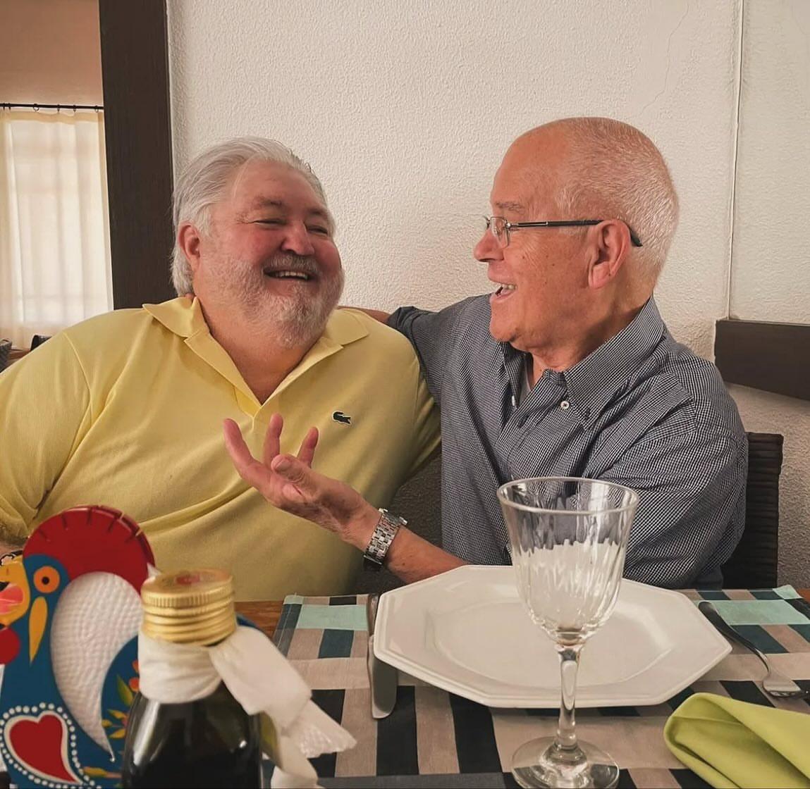 LUIS BERTOLI CELEBRA OS 86 ANOS DO MONSENHOR ROBERTO CARRARA AO LADO DO DEPUTADO BETO PRETO E DE MAURO BERTOLI