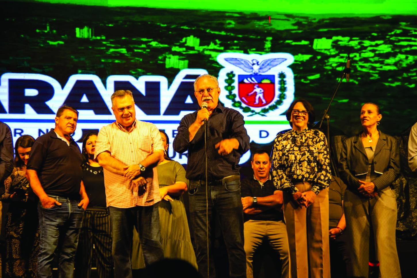 FESTAS DE JANDAIA DO SUL LOTAM A CIDADE: DITÃO PÚPIO E INEU PRESENTEIAM A POPULAÇÃO COM UMA FESTA LINDA E UM NATAL ENCANTADO