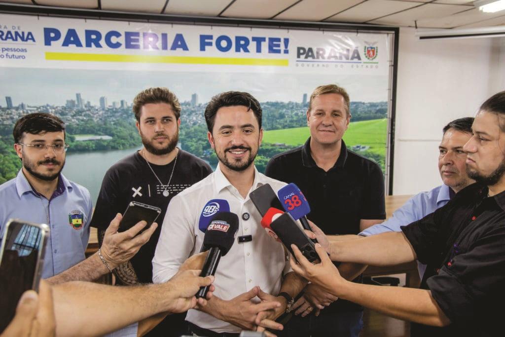 RODOLFO MOTA E RECIFE TRANSFORMAM O NATAL DE APUCARANA NO MAIOR ESPETÁCULO DA SUA HISTÓRIA