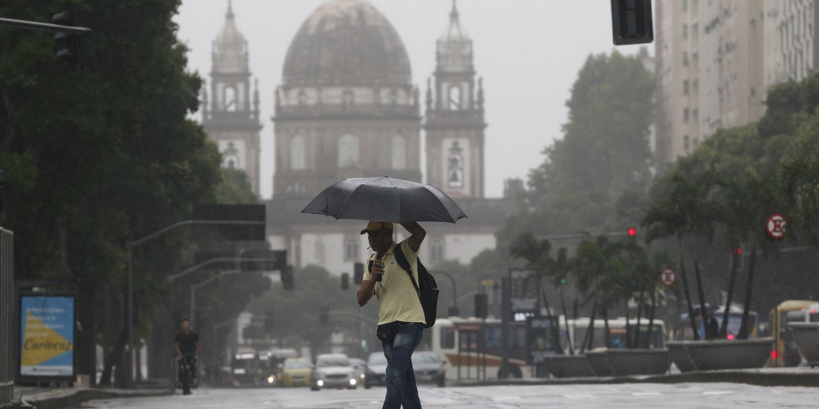 Chuvas intensas no Rio de Janeiro levam ao acionamento da Marinha