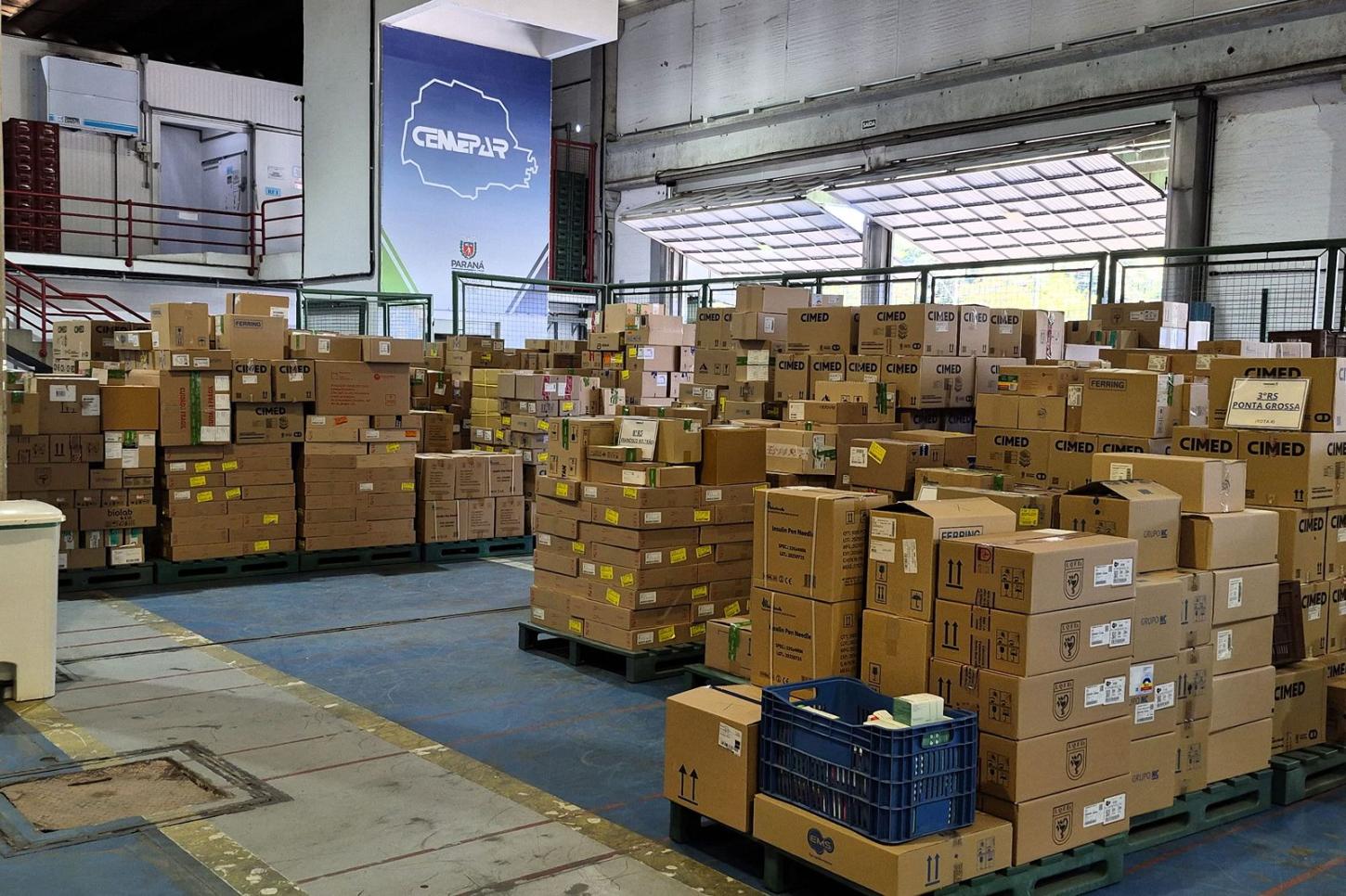 Centro de Medicamentos do Paraná distribuiu mais de 443 milhões de remédios em 2025