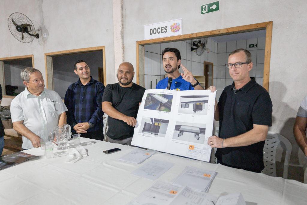Prefeito autoriza reconstrução de ponte aguardada há 40 anos no Barreiro e anuncia primeira estrada rural asfaltada de Apucarana