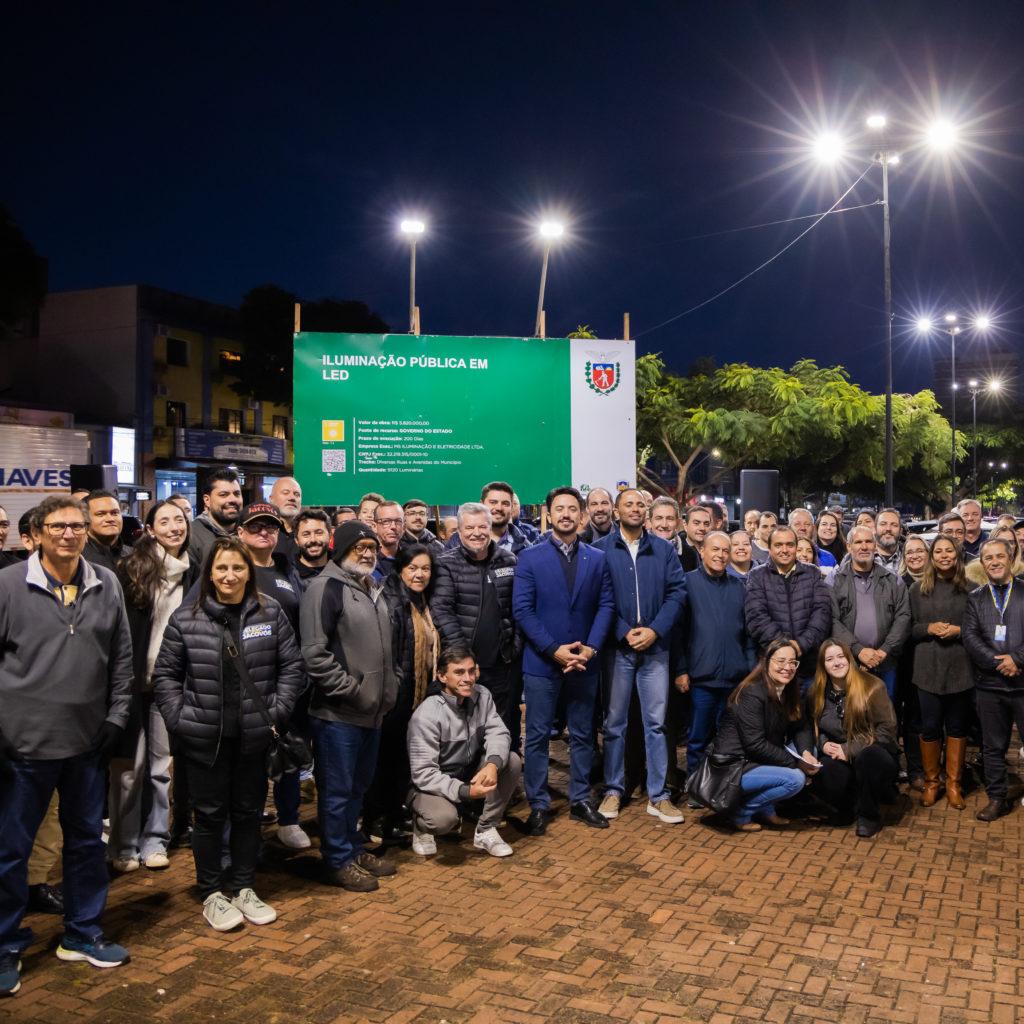 Apucarana inicia programa que levará iluminação LED a 100% da cidade