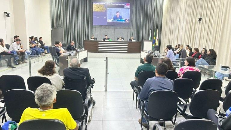 Câmara de Apucarana aprova contas de 2024 do ex-prefeito Junior da Femac