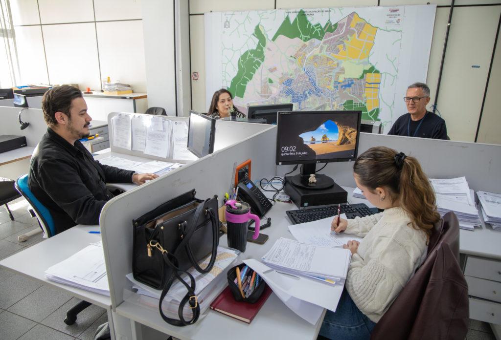 Prefeitura garante elevação, progressão e avanço funcional para mais 62 servidores