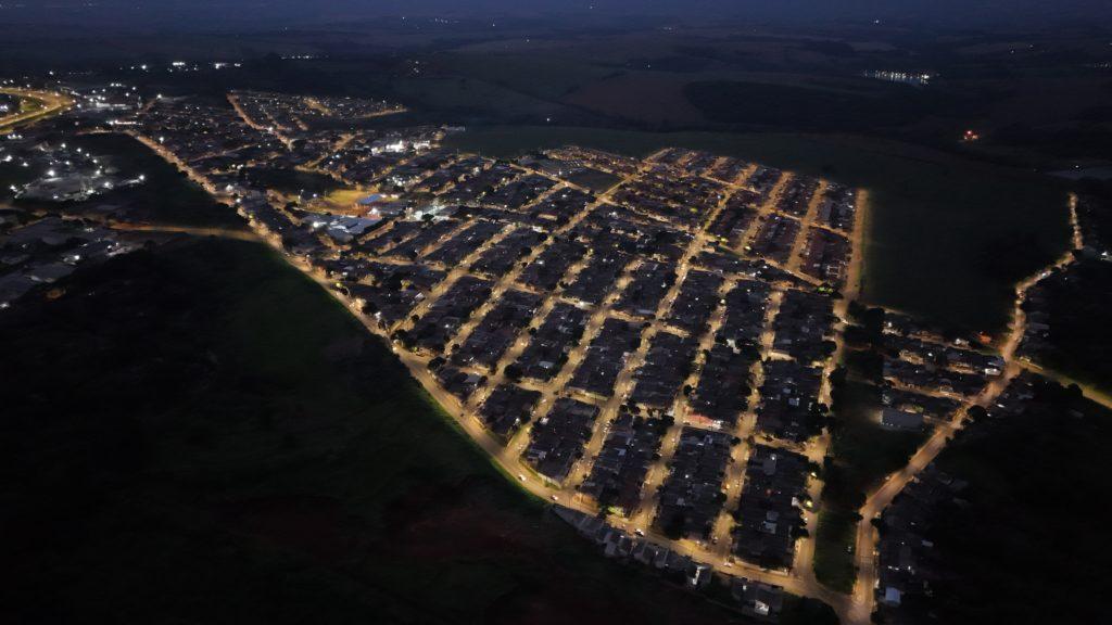 APUCARANA 100% LED: bairros ganham mais claridade, segurança e espaços públicos mais acolhedores